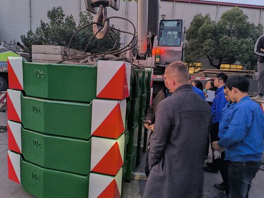 Высококачественные детали из чугуна, отлитые песком, OEM, противовес 10 тонн для крана