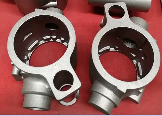 OEM высококачественный песчаный литый железо точные размеры головки привода литые детали с отделкой краски
